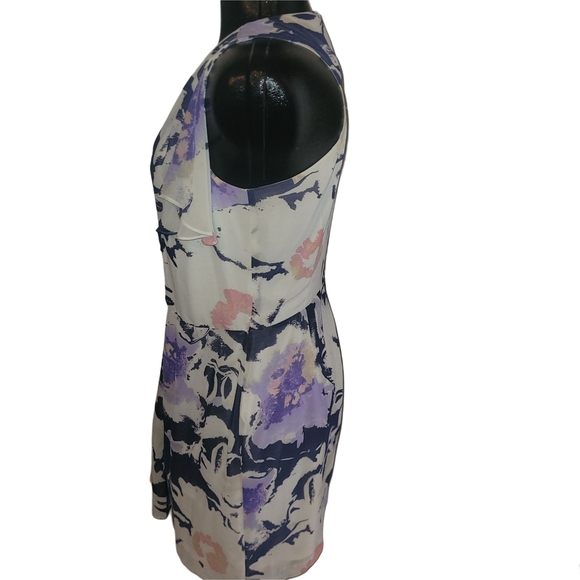 Mexx Sleeveless Pastel Floral Dress with Pleat Details - Picture 5 of 7